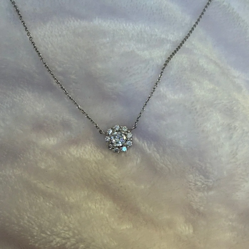 Dazzling Clear Crystal Cluster Silver Toned Pendant Necklace - Picture 1 of 9
